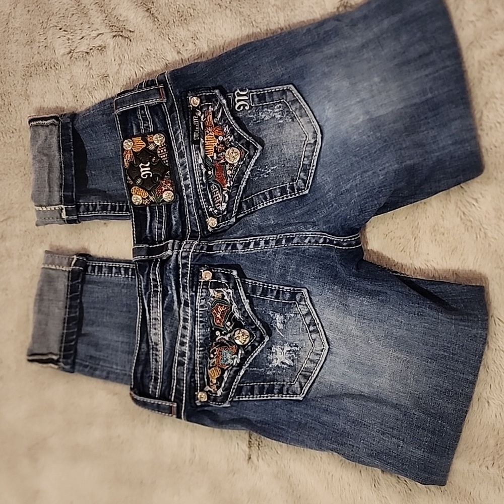 Miss Me Signature Cuffed Skinny. Size: 28